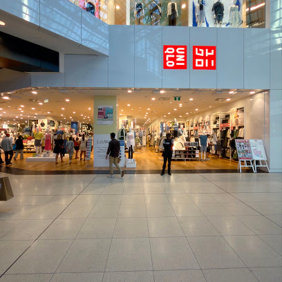 UNIQLO CF Toronto Eaton Centre