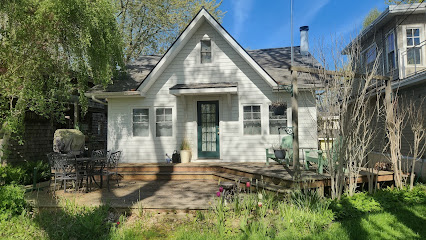 Toronto Island Cottage