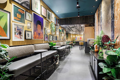 Earls Kitchen + Bar - Financial District (King & University), Toronto